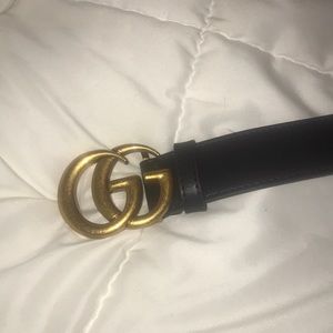 black Gucci belt! 34 waist